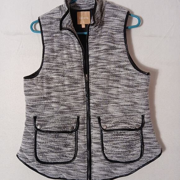 Takara Vest Women's Large Gray Quilted Work Wear Travel Minimalist Pockets EUC - Picture 1 of 9
